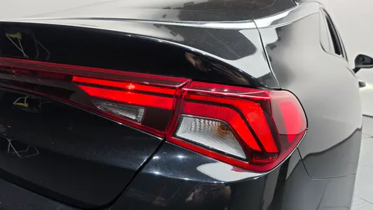Kia K5 3 2.0 2022 23
