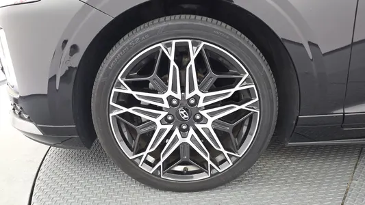 Hyundai (GN7) 2023 5