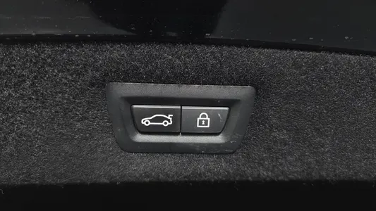BMW 8 Series (G15) M850i xDrive 2022 27