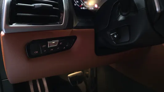 BMW 8 Series (G15) M850i xDrive 2022 28