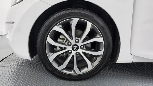 Hyundai MD M16 GDI 2013 4