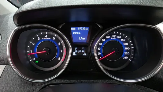 Hyundai MD M16 GDI 2013 7