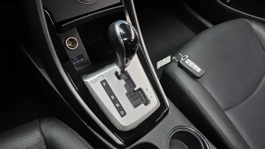 Hyundai MD M16 GDI 2013 8