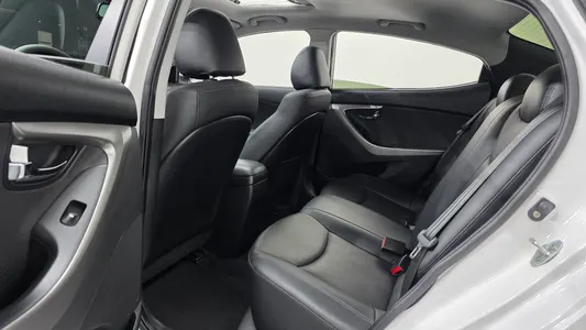 Hyundai MD M16 GDI 2013 11