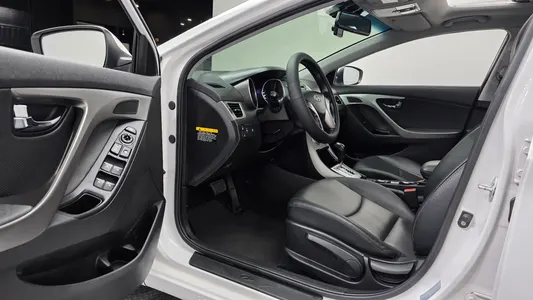 Hyundai MD M16 GDI 2013 9