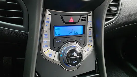Hyundai MD M16 GDI 2013 17