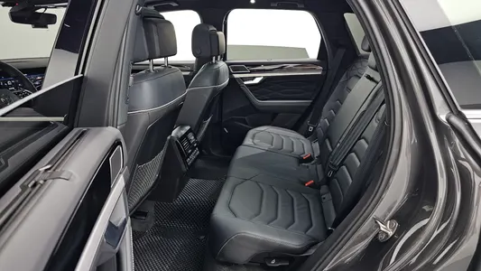 Volkswagen 3 3.0 TDI R-Line 2024 12