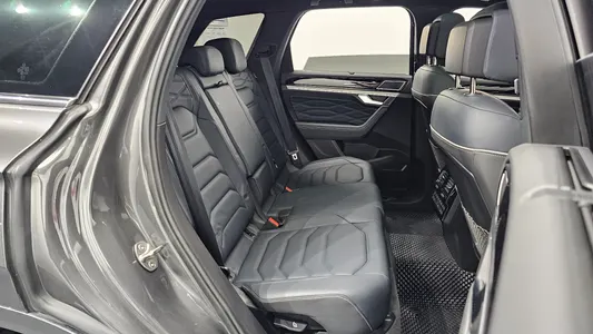 Volkswagen 3 3.0 TDI R-Line 2024 26