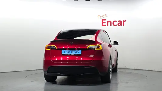 Tesla Y AWD 2022 4