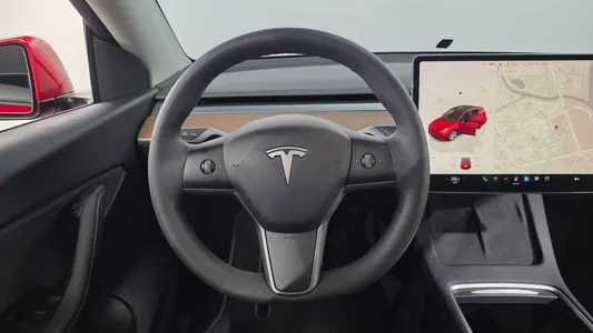 Tesla Y AWD 2022 13