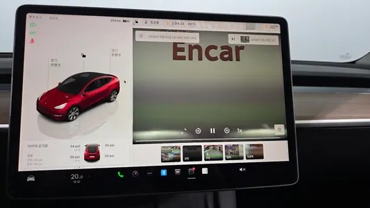 Tesla Y AWD 2022 27
