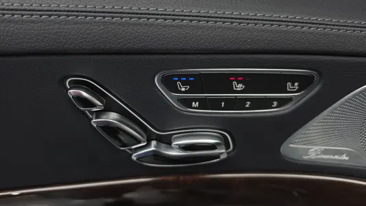 Mercedes-Benz S-Class W222 S560L 4MATIC 2019 34