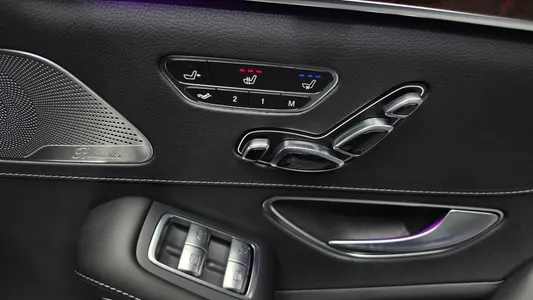 Mercedes-Benz S-Class W222 S560L 4MATIC 2019 28