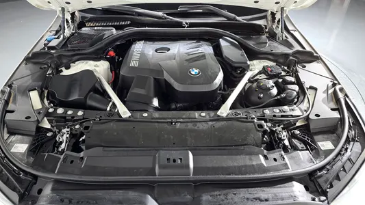 BMW 5 Series (G60) 520i 2024 6