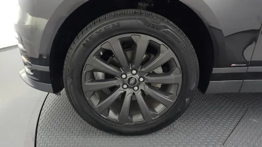 Land Rover 레인지로버 벨라 2.0 D240 R- SE 2017 5