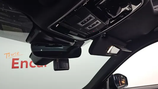 Land Rover 레인지로버 벨라 2.0 D240 R- SE 2017 29