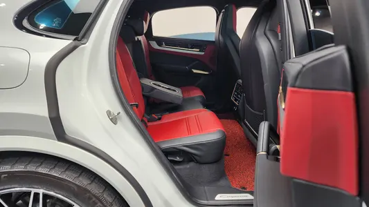 Porsche (PO536) 3.0 2025 11