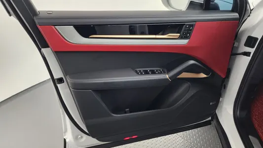 Porsche (PO536) 3.0 2025 24