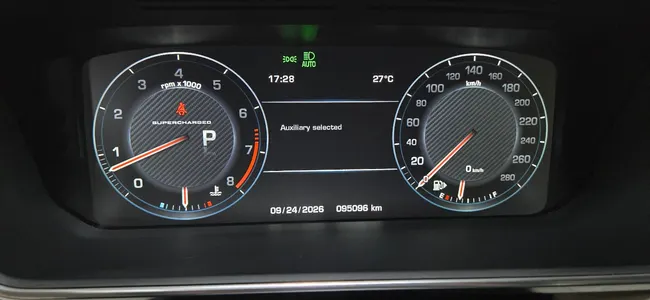 Land Rover 4 5.0 SC AB 2016 23