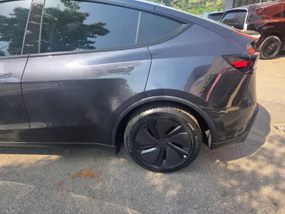 Tesla Y RWD 2026 8