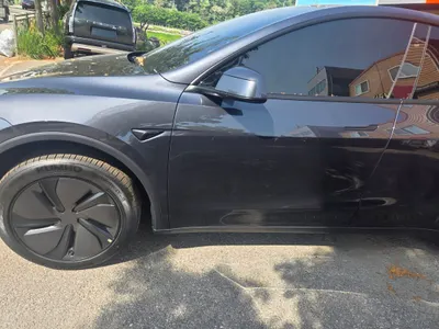 Tesla Y RWD 2026
