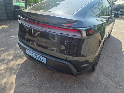 Tesla Y RWD 2026 13