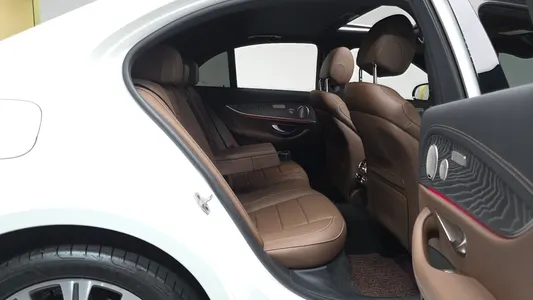 Mercedes-Benz E-Class W213 E350 4MATIC 2023 10