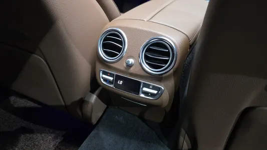 Mercedes-Benz E-Class W213 E350 4MATIC 2023 31