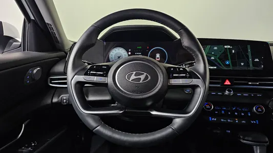 Hyundai (CN7) 1.6 2024 15