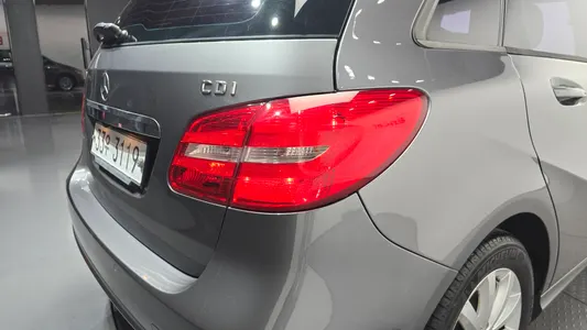 Mercedes-Benz B-Class W246 B200 CDI 2012 23