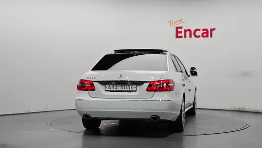 Mercedes-Benz E-Class W212 E300 2013 4