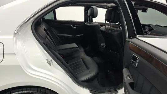 Mercedes-Benz E-Class W212 E300 2013 11