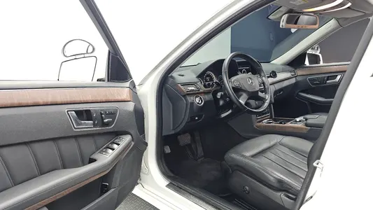 Mercedes-Benz E-Class W212 E300 2013 10