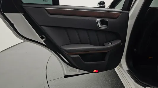 Mercedes-Benz E-Class W212 E300 2013 25