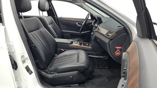 Mercedes-Benz E-Class W212 E300 2013 26
