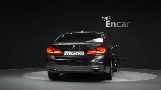 BMW 5 Series (G30) 530i xDrive M 2019 4