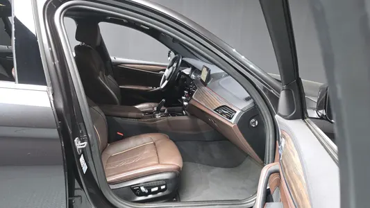 BMW 5 Series (G30) 530i xDrive M 2019 11