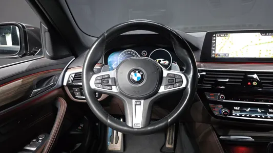 BMW 5 Series (G30) 530i xDrive M 2019 13