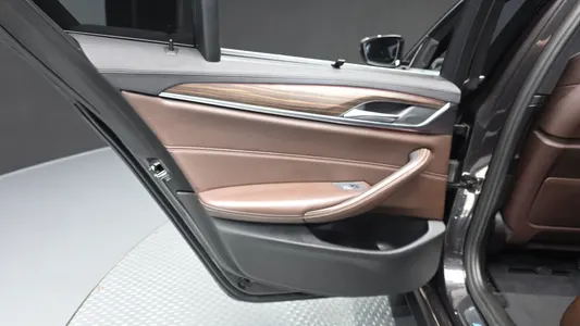 BMW 5 Series (G30) 530i xDrive M 2019 25