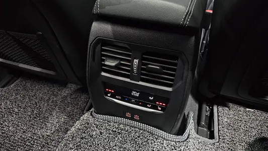 BMW i4 eDrive40 M 2024 28