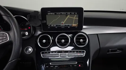 Mercedes-Benz C-Class W205 C220 d 2018 13