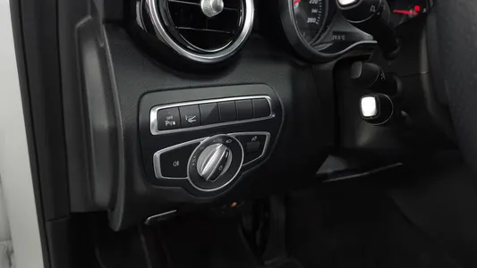 Mercedes-Benz C-Class W205 C220 d 2018 28