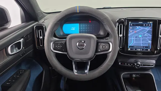 Volvo C40 2022 13