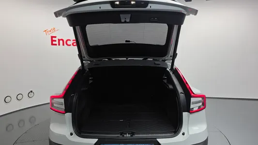 Volvo C40 2022 20