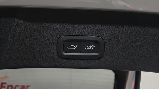 Volvo C40 2022 28