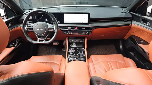 Kia K5 3 1.6 2025 7