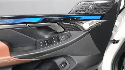 BMW i5 (G60) M60 xDrive 2023 32