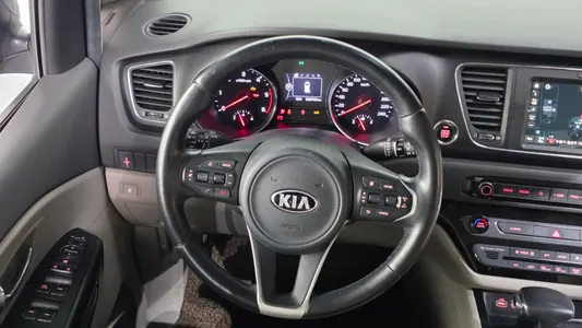Kia 카니발 9 2017 13