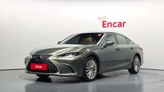 Lexus ES300h 7 2023