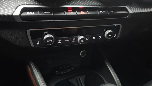Audi Q2 35 TDI 2020 16